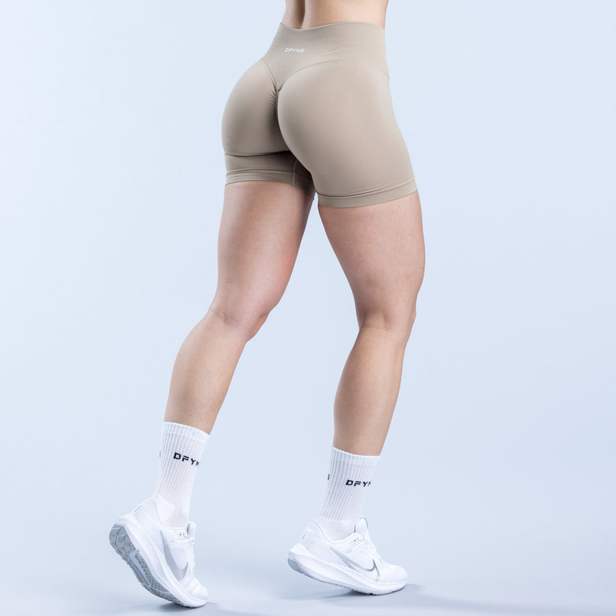 Short Defy | 11 cm Latte