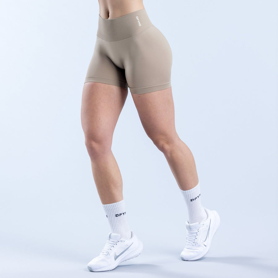 Short Defy | 11 cm Latte
