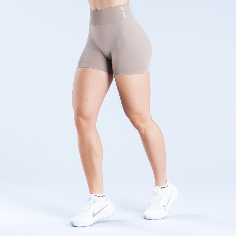 Short Dynamic | 11 cm Moka